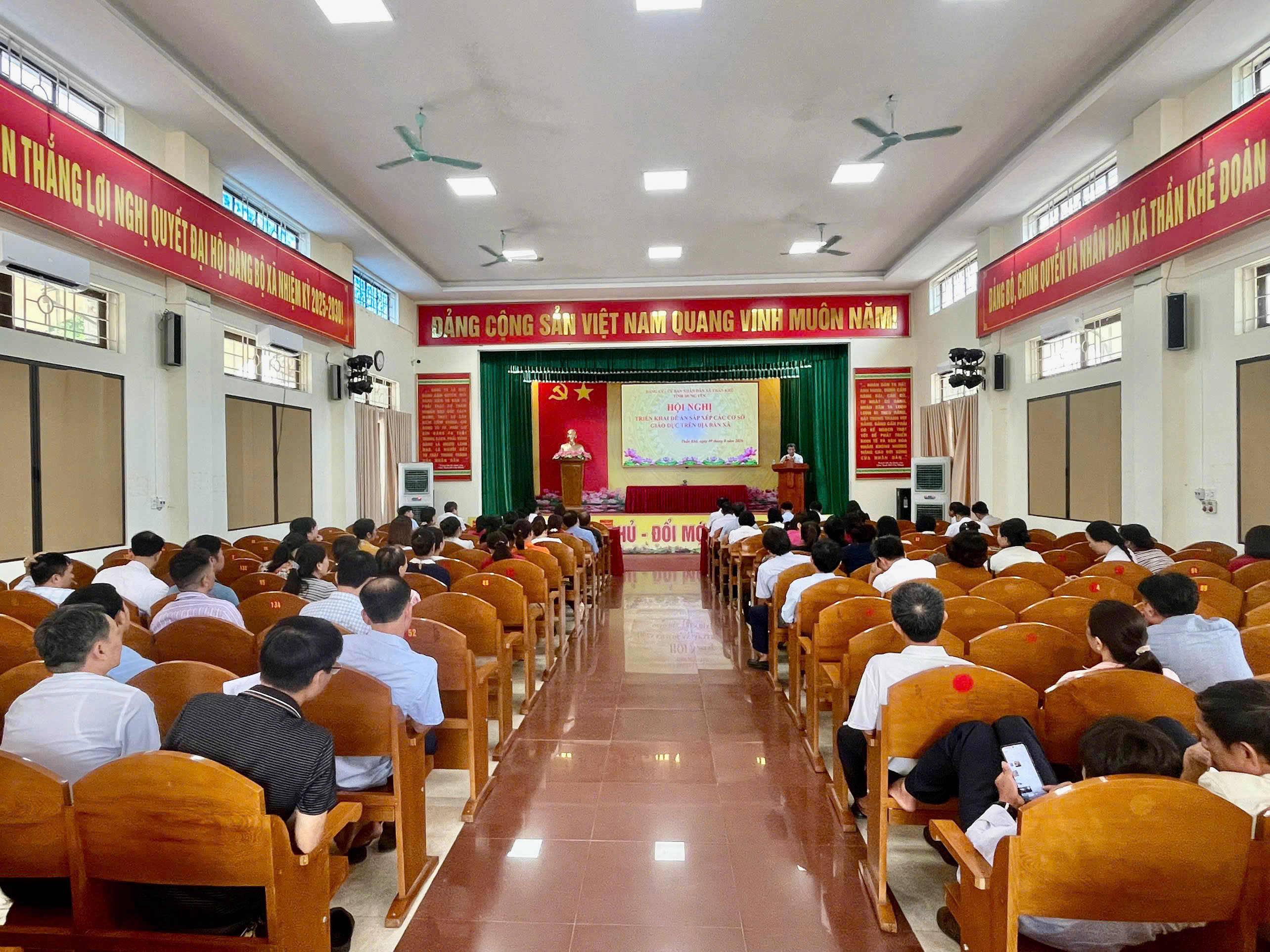 XÃ THẦN KHÊ TỔ CHỨC HỘI  NGHỊ TRIỂN KHAI ĐỀ ÁN SẮP XẾP CƠ SỞ GIÁO DỤC TRÊN ĐỊA BÀN XÃ