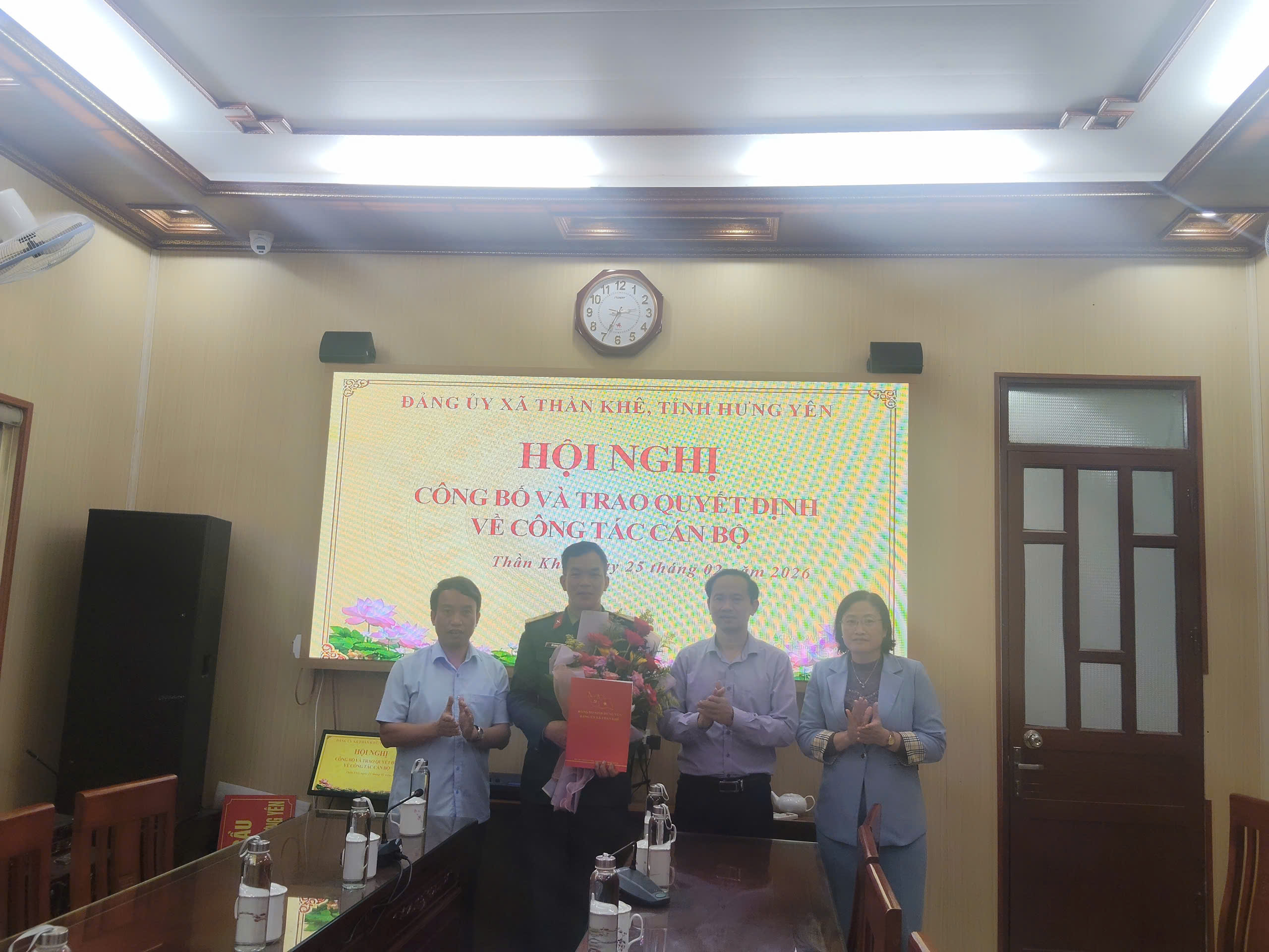 HỘI NGHỊ CÔNG BỐ QUYẾT ĐỊNH VỀ CÔNG TÁC CÁN BỘ
