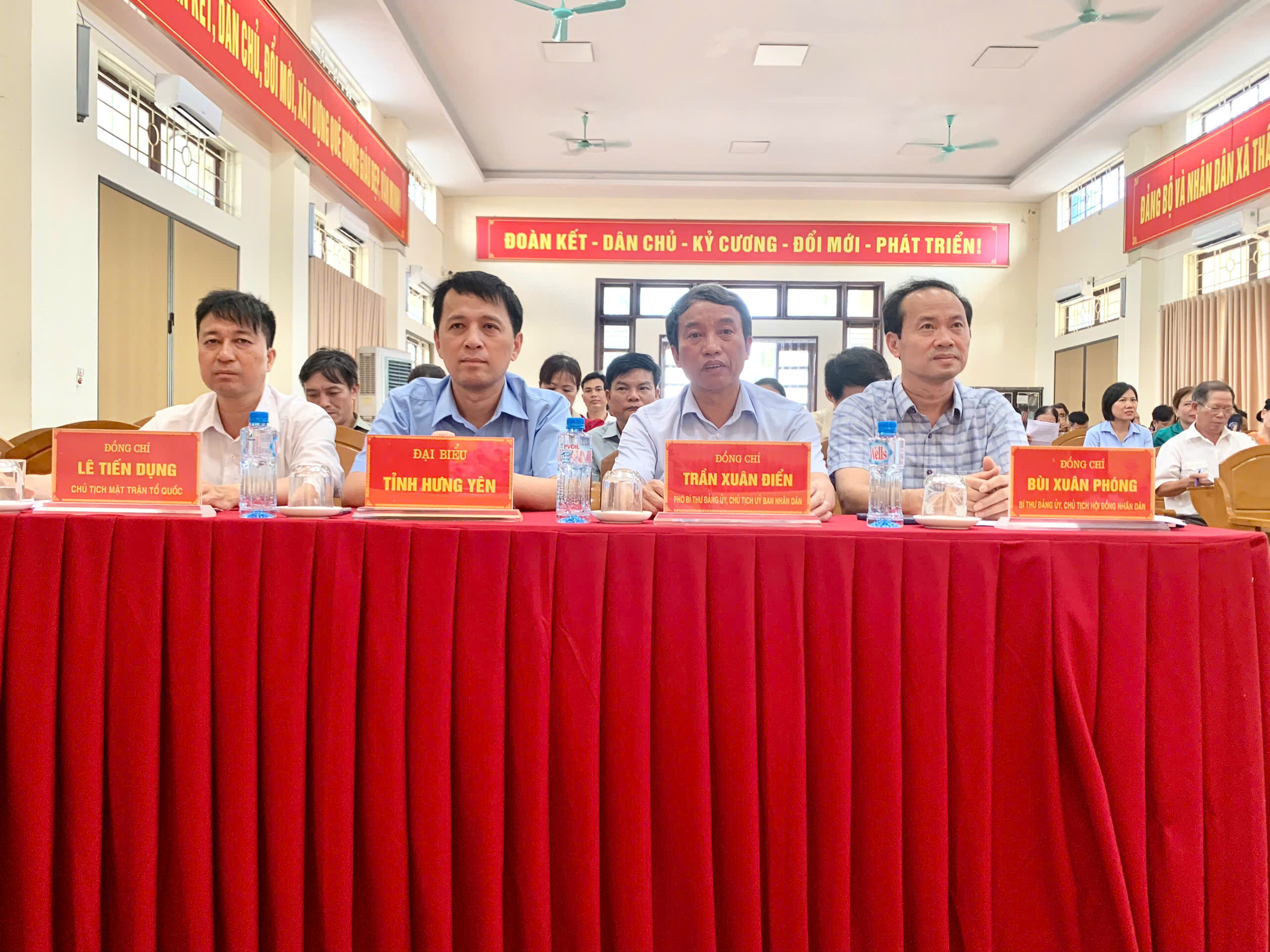 UBND XÃ THẦN KHÊ TRIỂN KHAI DỰ THẢO ĐỀ ÁN SẮP XẾP, TỔ CHỨC LẠI THÔN VÀ KẾ HOẠCH LẤY Ý KIẾN CỬ TRI ĐẠI DIỆN HỘ GIA ĐÌNH TRÊN ĐỊA BÀN XÃ NĂM 2026