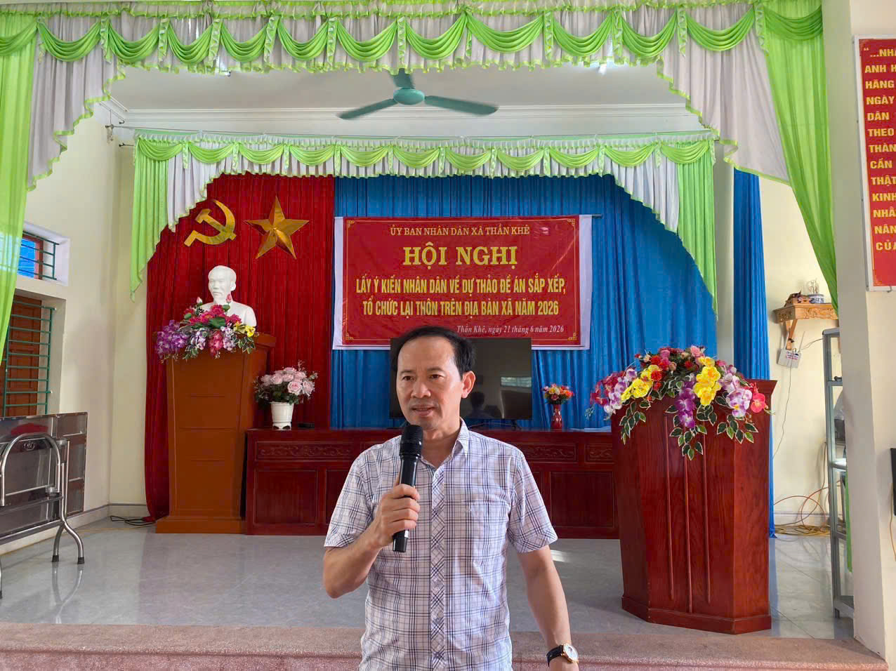 XÃ THẦN KHÊ TỔ CHỨC LẤY Ý KIẾN NHÂN DÂN VỀ VIỆC SẮP XẾP, TỔ CHỨC LẠI THÔN TRÊN ĐỊA BÀN XÃ